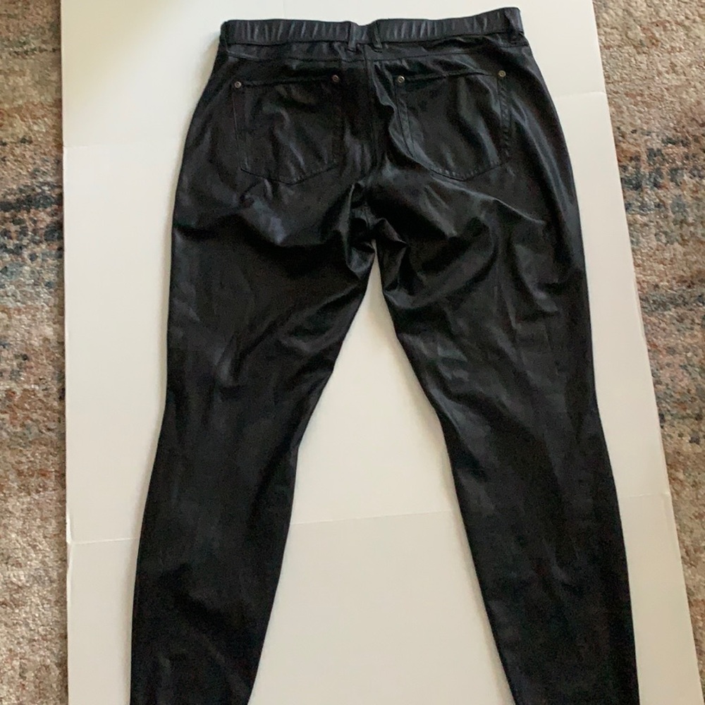 Hue pants